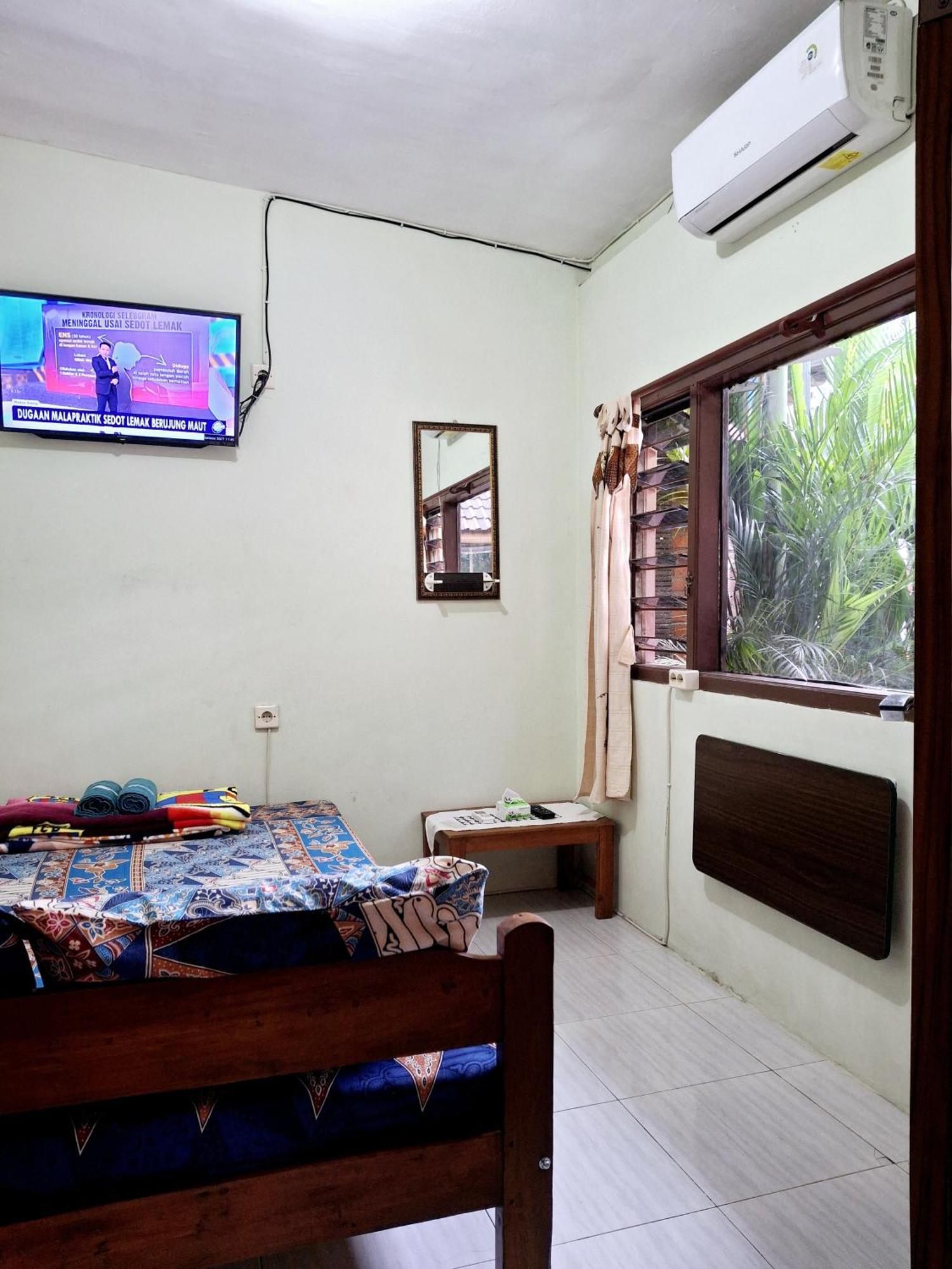 Ngampilan Backpacker Hostel Yogyakarta Ngoại thất bức ảnh